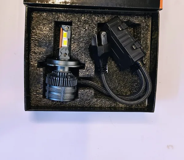 White_Led_Head_Light_Bulb_H4_100_W