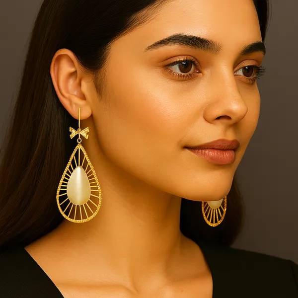 Off_White_&__&_Golden_Alloy_Trending_Earring_For_Women