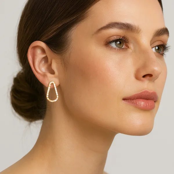 Golden_&_White_Alloy_Trending_Earring_For_Women