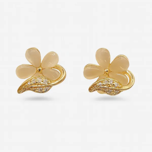 Golden_Alloy_Trending_Earring_For_Women