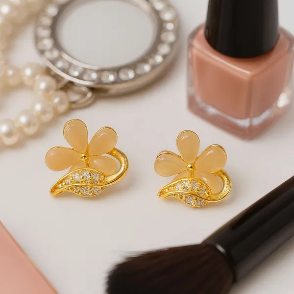 Golden_Alloy_Trending_Earring_For_Women
