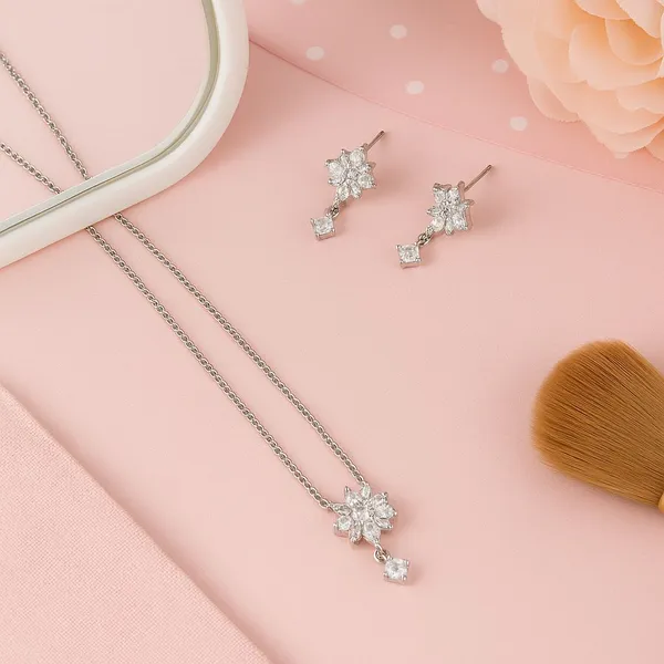 Silver_Alloy_Trending_Necklace_Set_For_Women
