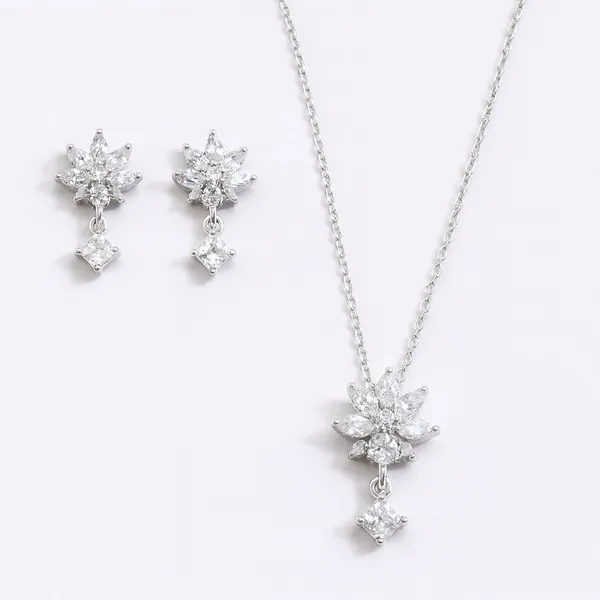 Silver_Alloy_Trending_Necklace_Set_For_Women