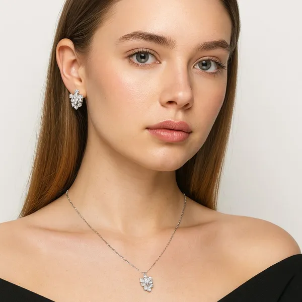 Silver_Alloy_Trending_Necklace_Set_For_Women