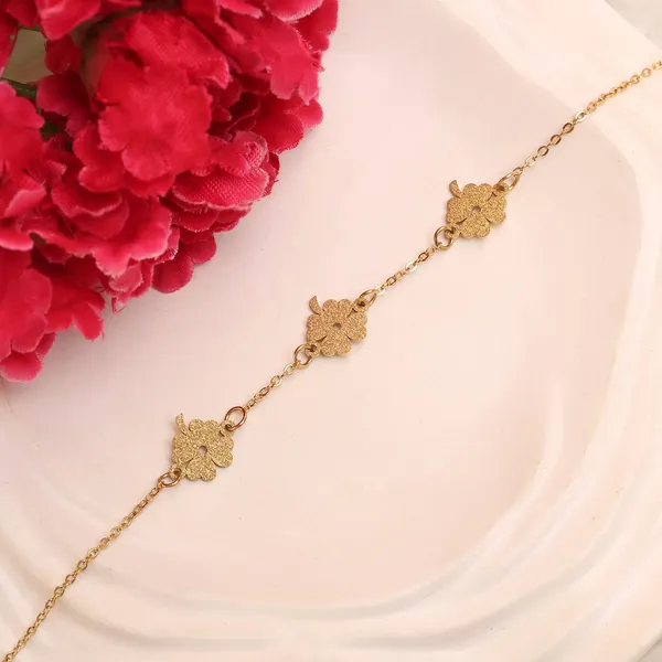 Golden_Alloy_Trending_Bracelet_For_Women