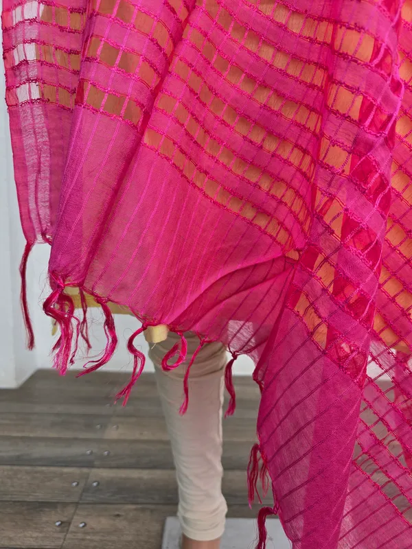 Pink_Silk_Dupatta_For_Women