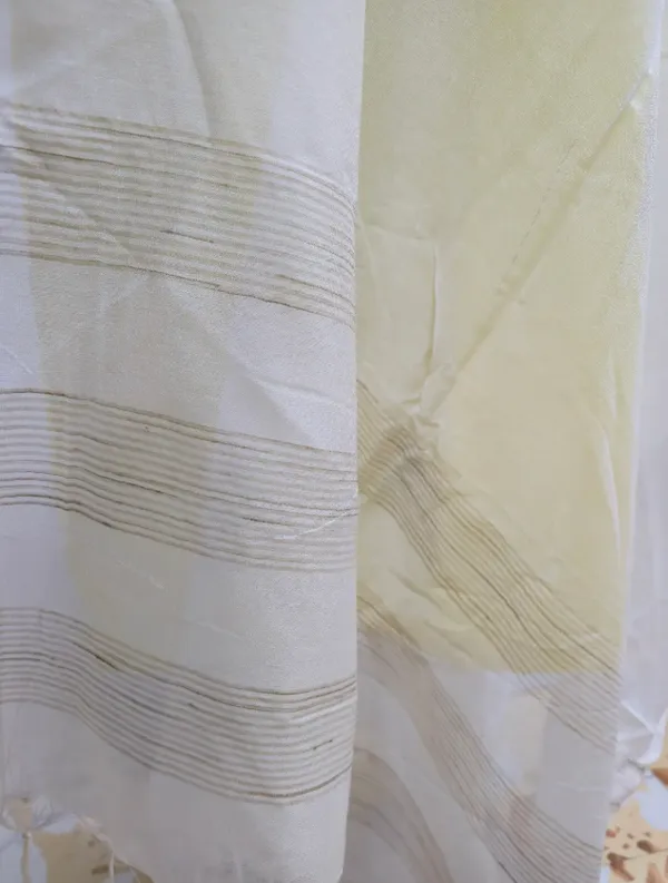 Off_White_Silk_Dupatta_For_Women