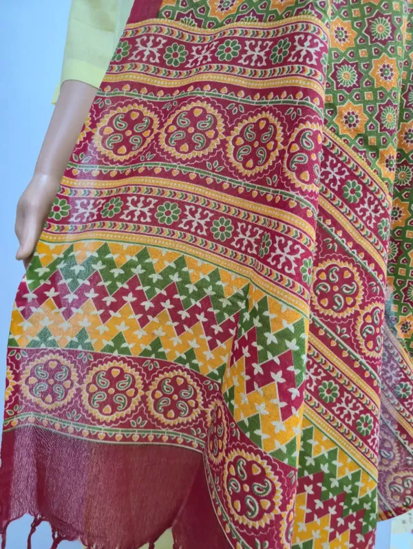 Multicolor_Cotton_Khadi_Dupatta_For_Women