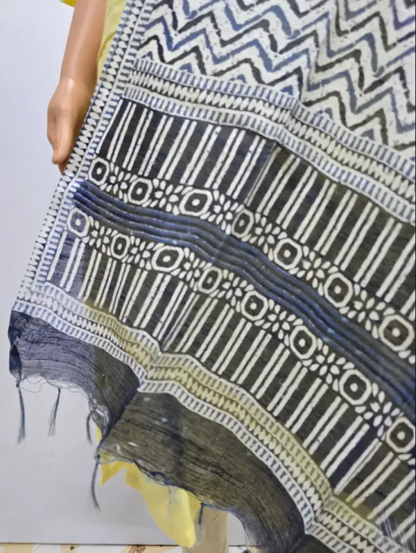 Blue_And_Black_Silk_Dupatta_For_Women