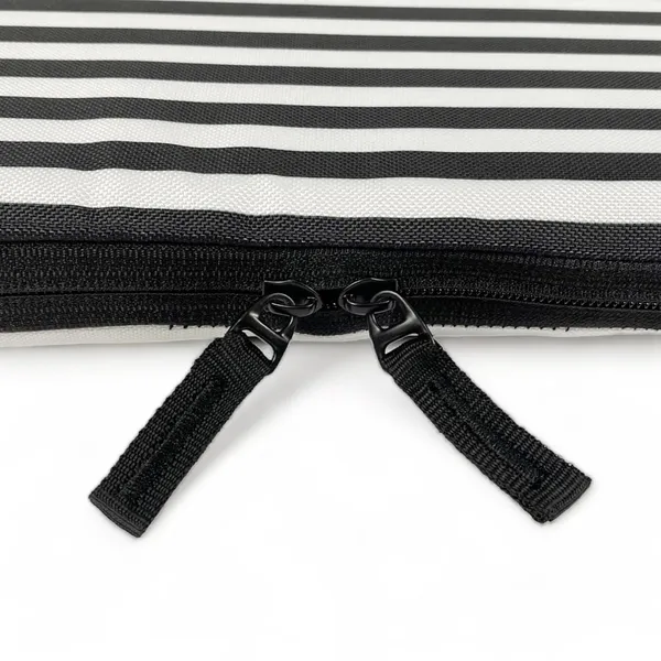 Black_Laptop_Sleeve_Bag_For_Unisex