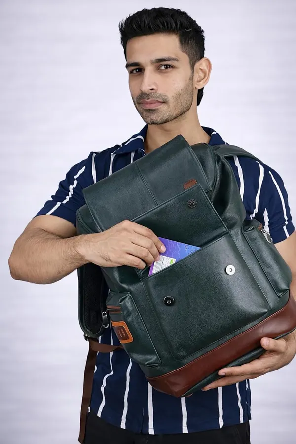 Ventro_Bottle_Green_Vegan_Leather_Laptop_Backpack_For_Unisex