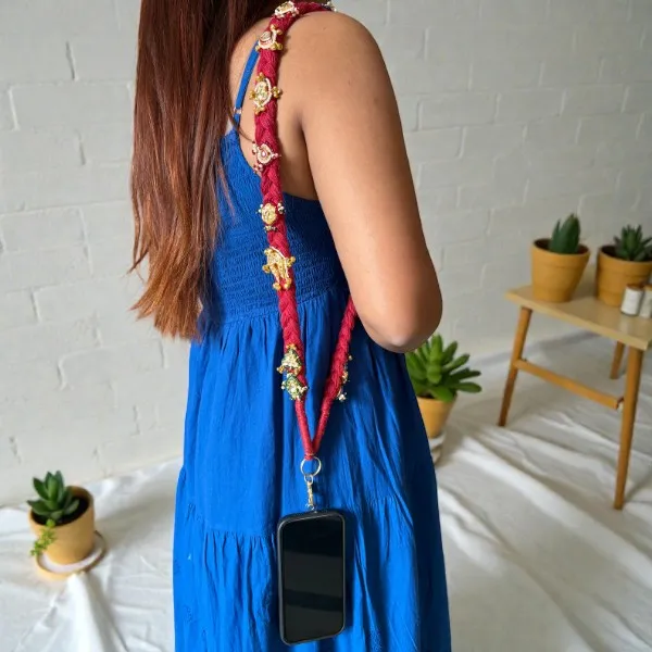 Red_Thread_Phone_Chain_For_Women