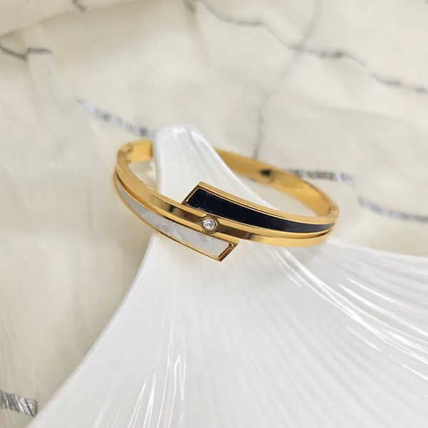 Statement_Bracelet