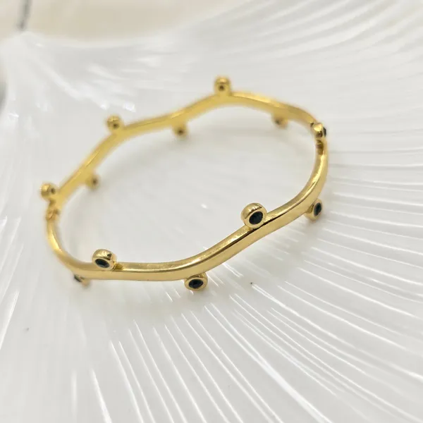 Emerald_Studded_Bracelet
