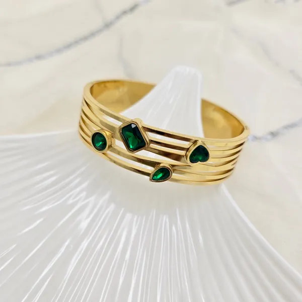 Emerald_Stones_Studded_Bracelet