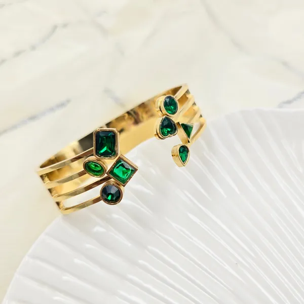 Emerald_Stones_Statement_Bracelet