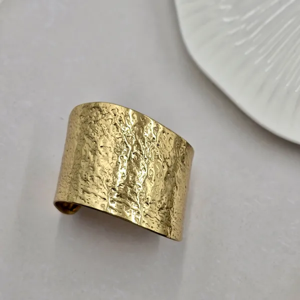 Curvy_Brass_Bracelet_Adjustable_(Anti_Tarnish)