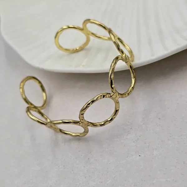 Adjacent_Rings_Brass_Bracelet_Adjustable_(Anti_Tarnish)
