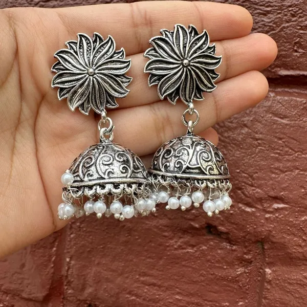 Silver_Brass_Oxidized_Pearl_Jhumka_For_Women