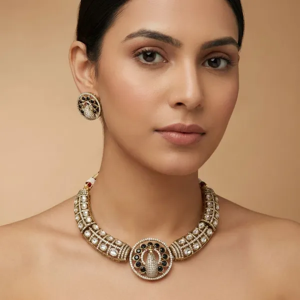 Black_Brass_Mayura_Hasli_Set_For_Women
