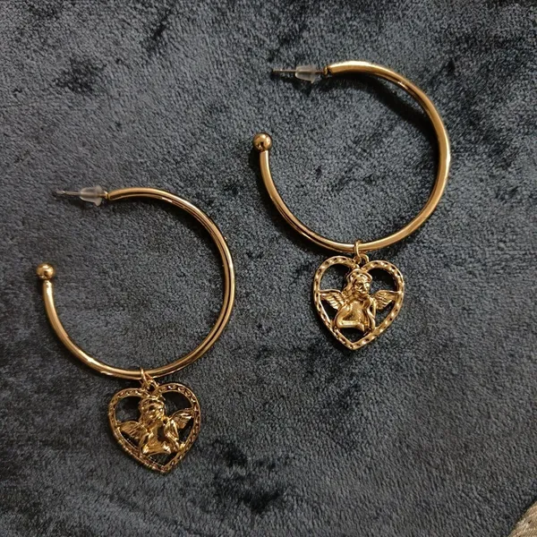 Gold_Brass_Heart_Hoops_For_Women