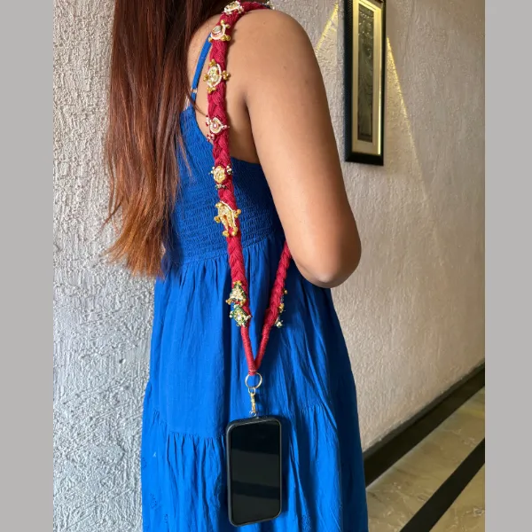 Red_Thread_Phone_Chain_For_Women