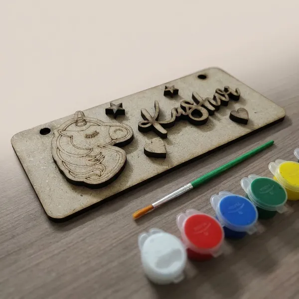 Diy_Customizable_Name_Plate_Craft_Kit_With_Cartoon_Design_And_Paints