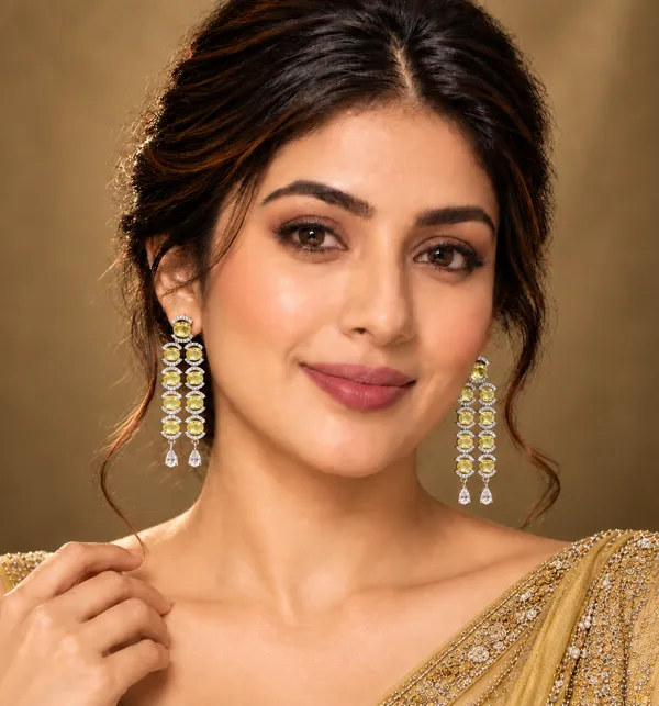 Yellow_Brass_Bridal_Stone_Necklace_Earrings_Maang_Tikka_Set_For_Women