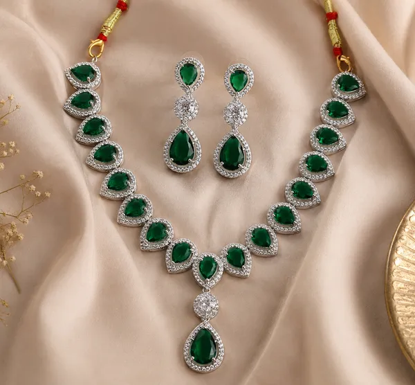Green_Teardrop_Stone_Brass_Necklace_Set_For_Women