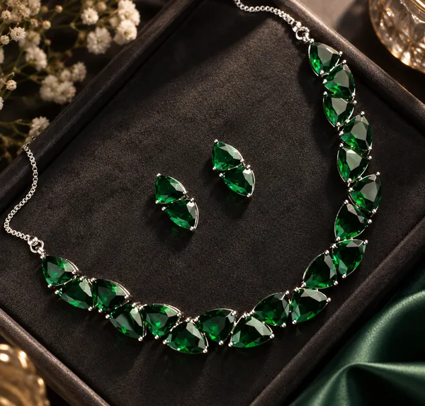 Green_Brass_Leaf_Motif_Faceted_Stone_Necklace_Set_For_Women