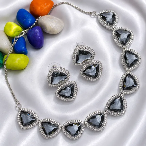 Silver_Brass_Rhinestone_Triangular_Stone_Necklace_Set_For_Women