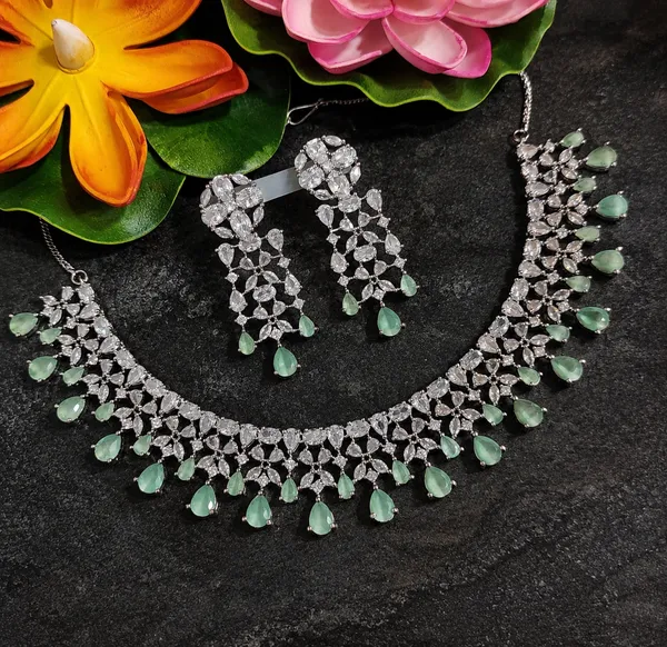 Green_Brass_Floral_Teardrop_Necklace_Earrings_Set_For_Women