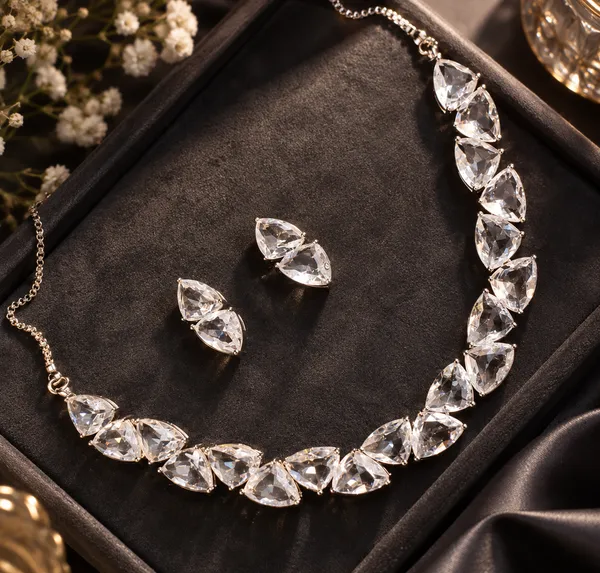 Silver_Clear_Brass_Leaf_Stone_Necklace_And_Earrings_Set_For_Women
