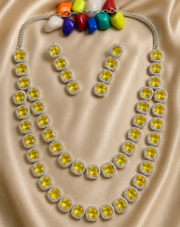 Yellow_Brass_Layered_Faceted_Stone_Necklace_Set_For_Women