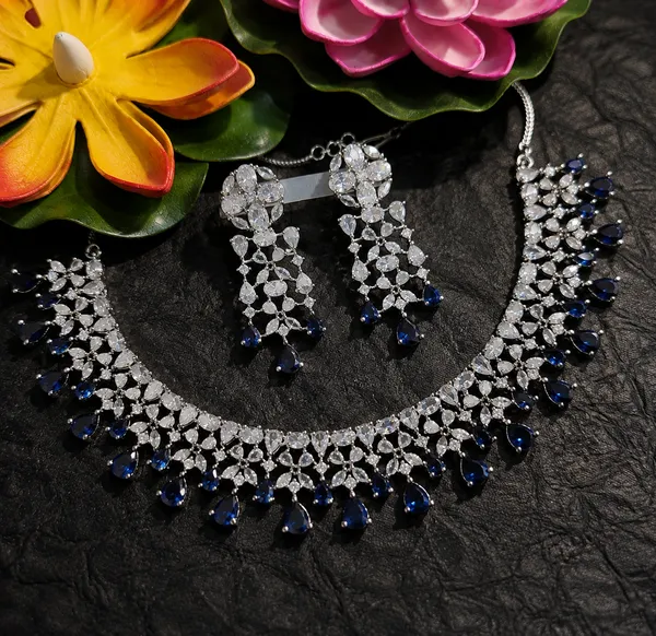 Blue_Stone_Silver_Tone_Clustered_Statement_Necklace_Set_For_Women