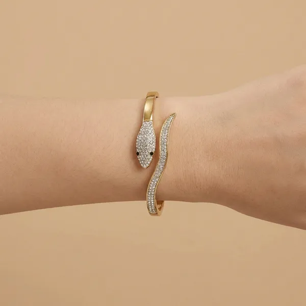 Golden_Classic_Snake_Bracelet_For_Women