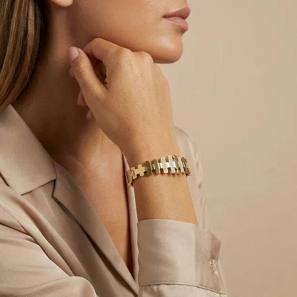 Golden_Regal_Spark_Bracelet_For_Women
