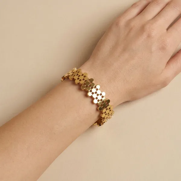 Golden_Honeycomb_Bracelet_For_Women