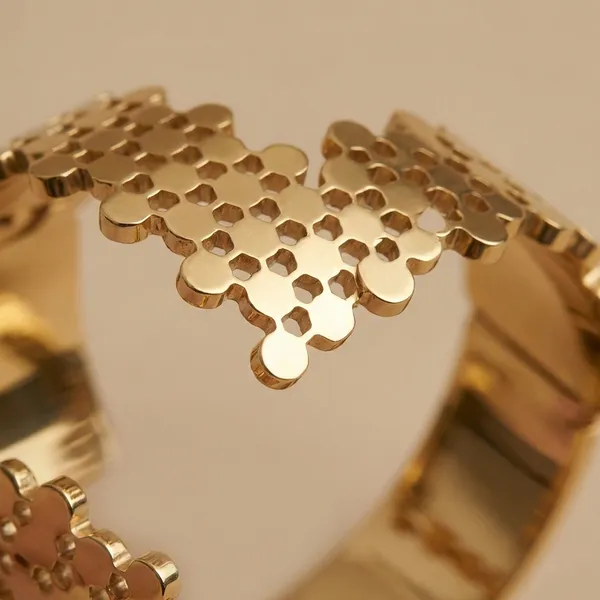 Golden_Honeycomb_Bracelet_For_Women
