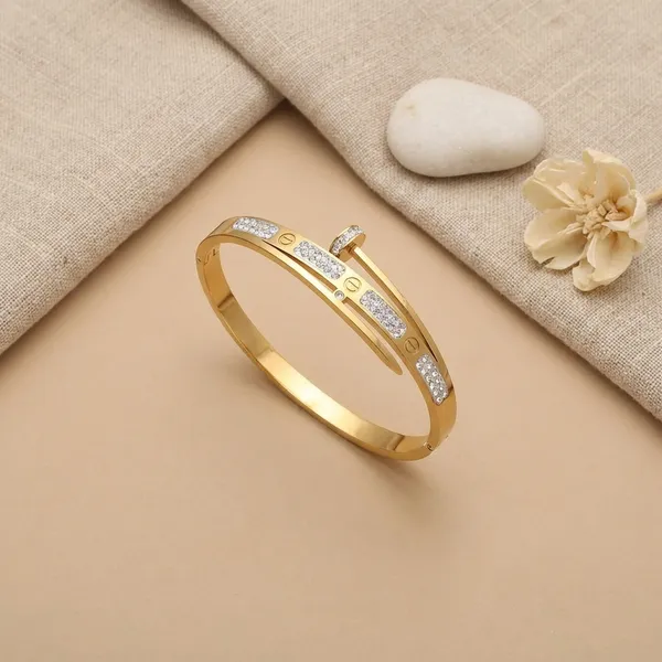 Golden_Crystal_Nail_Bracelet_For_Women