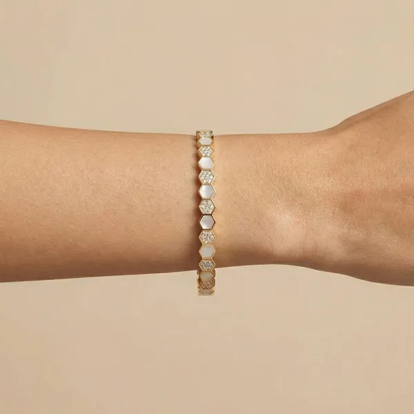 Golden_Crystal_Link_Bracelet_For_Women