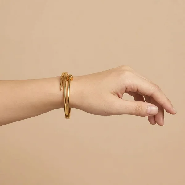 Golden_Golden_Curve_Nail_Bracelet_For_Women