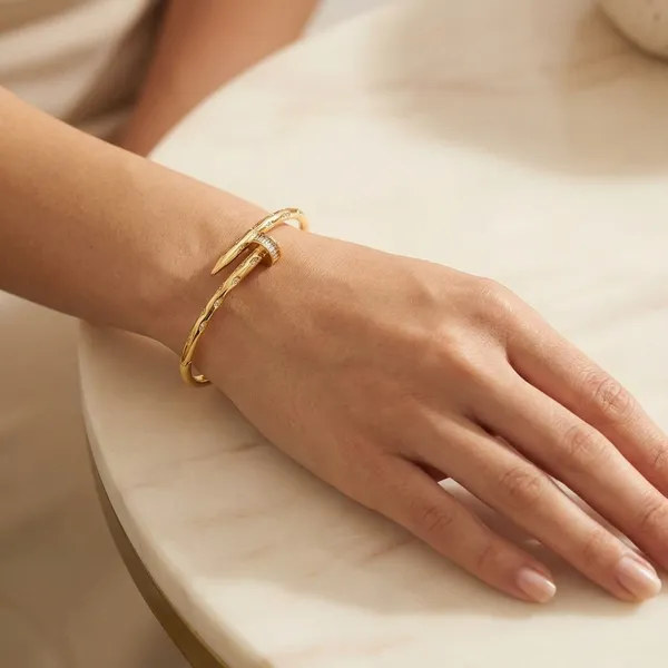 Golden_Slim_Crystal_Bracelet_For_Women