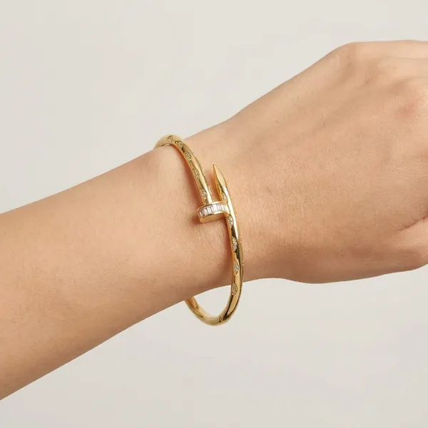 Golden_Slim_Crystal_Bracelet_For_Women