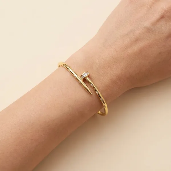 Golden_Slim_Crystal_Bracelet_For_Women