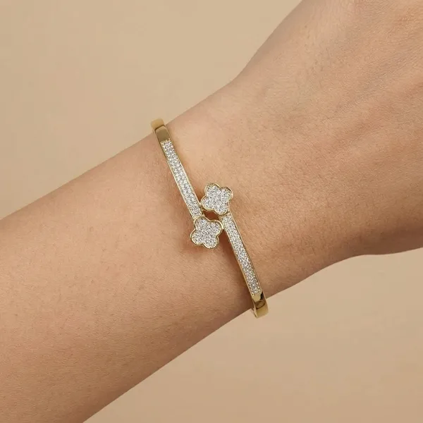 Golden_Twin_Bloom_Bracelet_For_Women