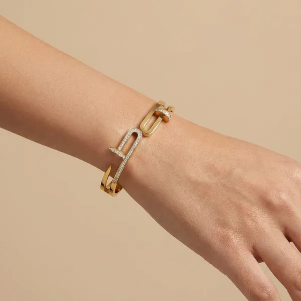 Golden_Infinity_Link_Bracelet_For_Women