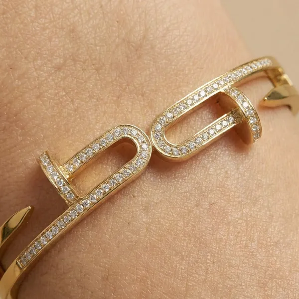 Golden_Infinity_Link_Bracelet_For_Women