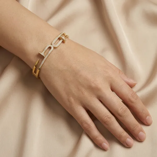 Golden_Infinity_Link_Bracelet_For_Women