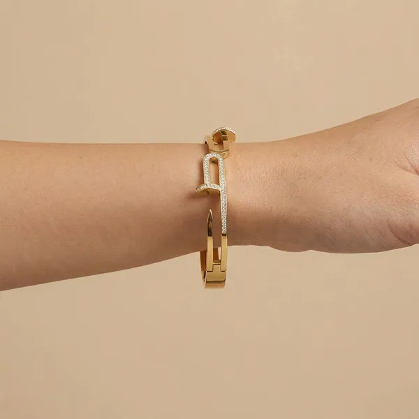 Golden_Infinity_Link_Bracelet_For_Women